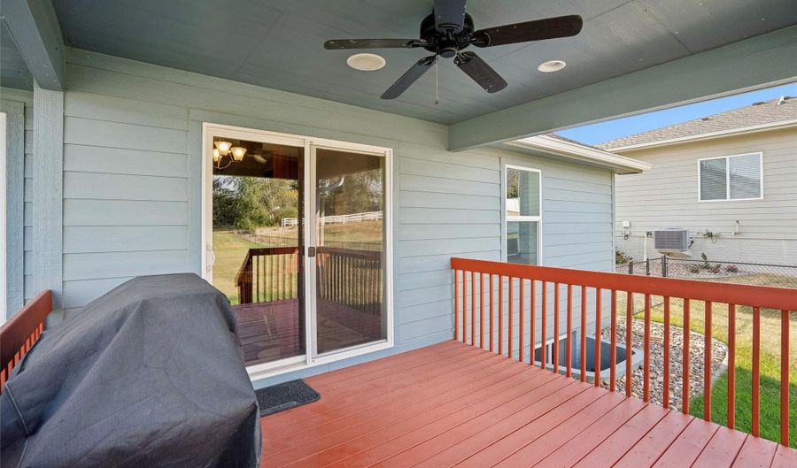 720 Timberview Dr, Adel, IA 50003 - 4 Beds, 3 Bath