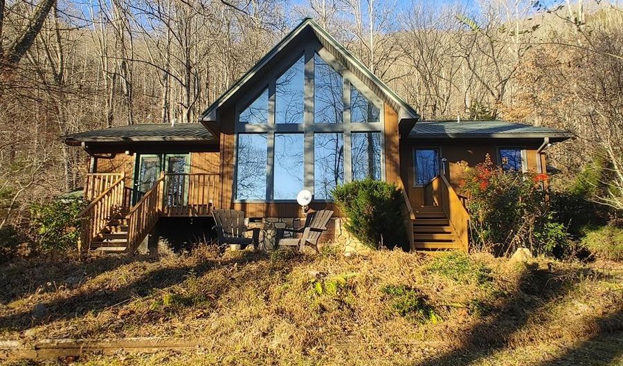 15 Crows Rest Rd, Cullowhee, NC 28723 - 3 Beds, 2 Bath