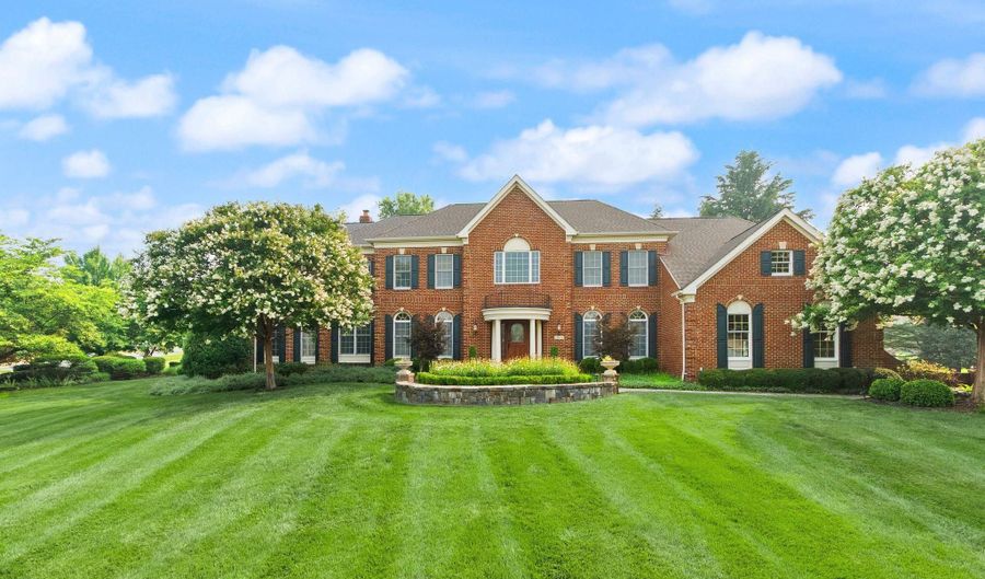19879 MELLON Cir, Ashburn, VA 20147 - 5 Beds, 6 Bath