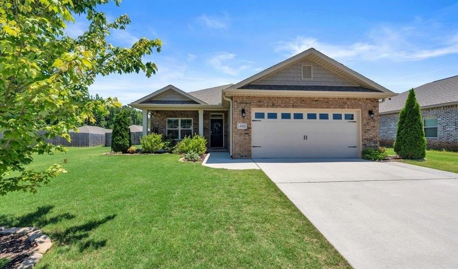 14900 Eva Cir, Athens, AL 35613 - 4 Beds, 3 Bath