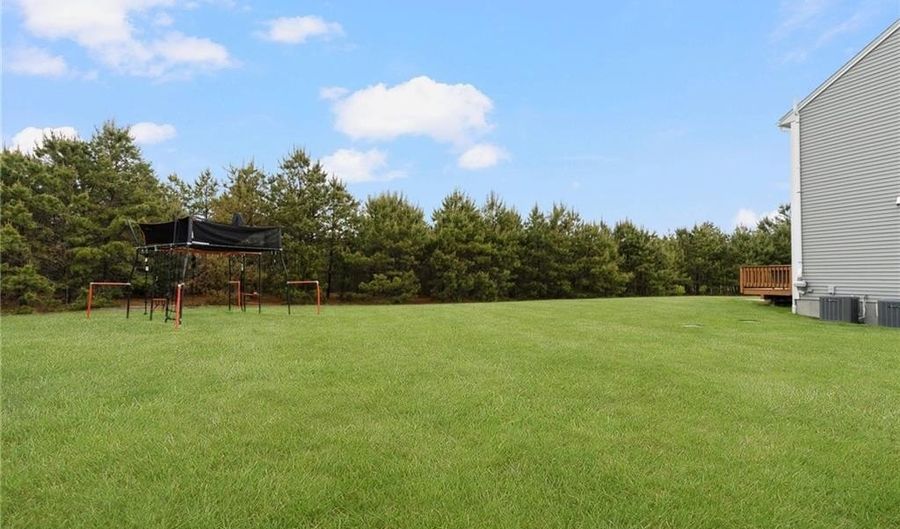 101 Austin Meadows Ln, North Kingstown, RI 02852 - 3 Beds, 4 Bath