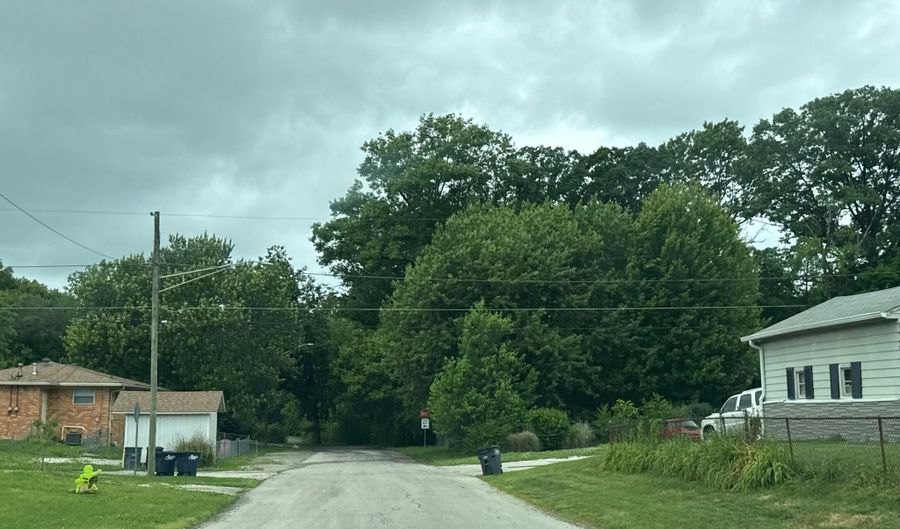 304 Cleveland St, Beech Grove, IN 46107 - 0 Beds, 0 Bath