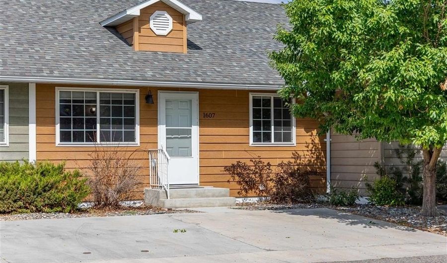 1607 Stella Ct, Cody, WY 82414 - 3 Beds, 2 Bath