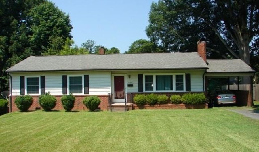 1040 Cliff Rd, Asheboro, NC 27203 - 3 Beds, 1 Bath