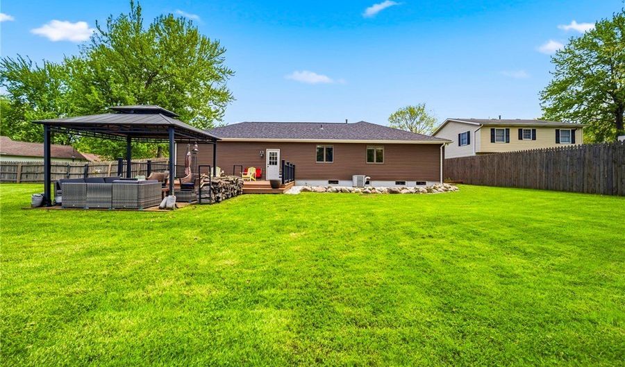 2013 Deerfield Dr, Ashtabula, OH 44004 - 3 Beds, 3 Bath