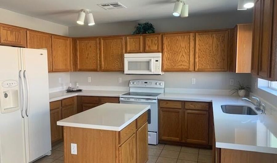 22518 W YAVAPAI St, Buckeye, AZ 85326 - 5 Beds, 3 Bath