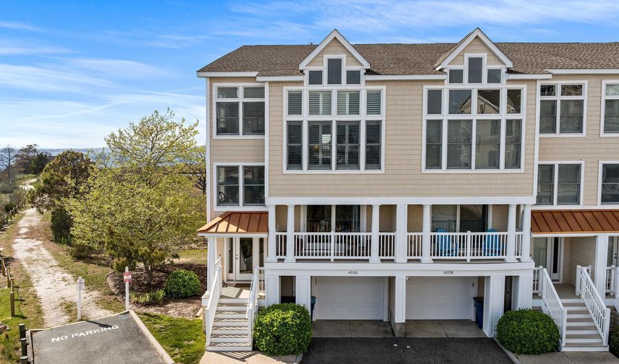 40160 SALT MEADOW Dr, Fenwick Island, DE 19944 - 5 Beds, 4 Bath