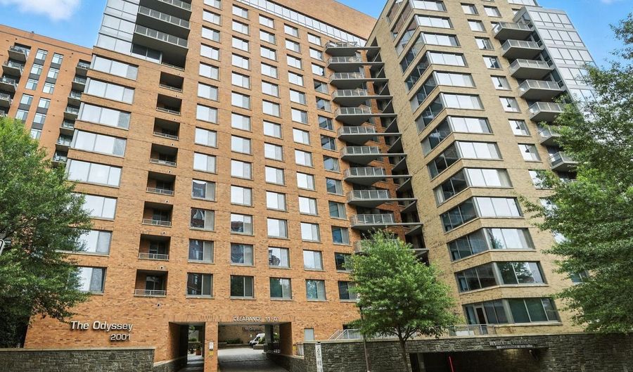 2001 15TH St N 111, Arlington, VA 22201 - 2 Beds, 2 Bath