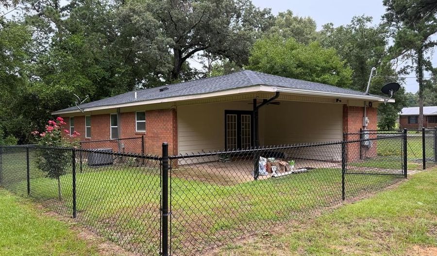 119 Aaron Rd, Bainbridge, GA 39817 - 3 Beds, 1 Bath