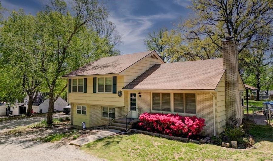 3 Eastridge, Arkansas City, KS 67005 - 4 Beds, 3 Bath