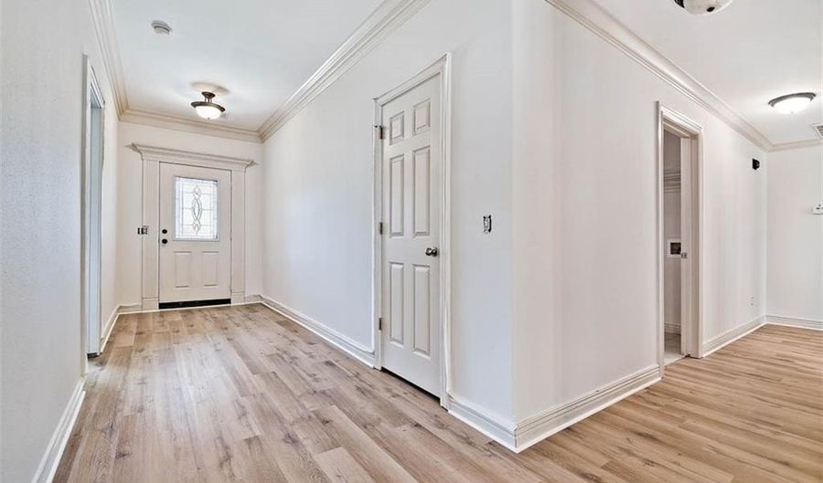 2800 SW Azalea Ave, Bentonville, AR 72713 - 4 Beds, 2 Bath