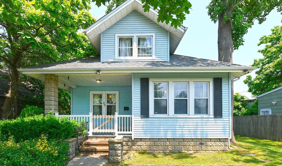 23 Maple Dr, Amityville, NY 11701 - 3 Beds, 1 Bath