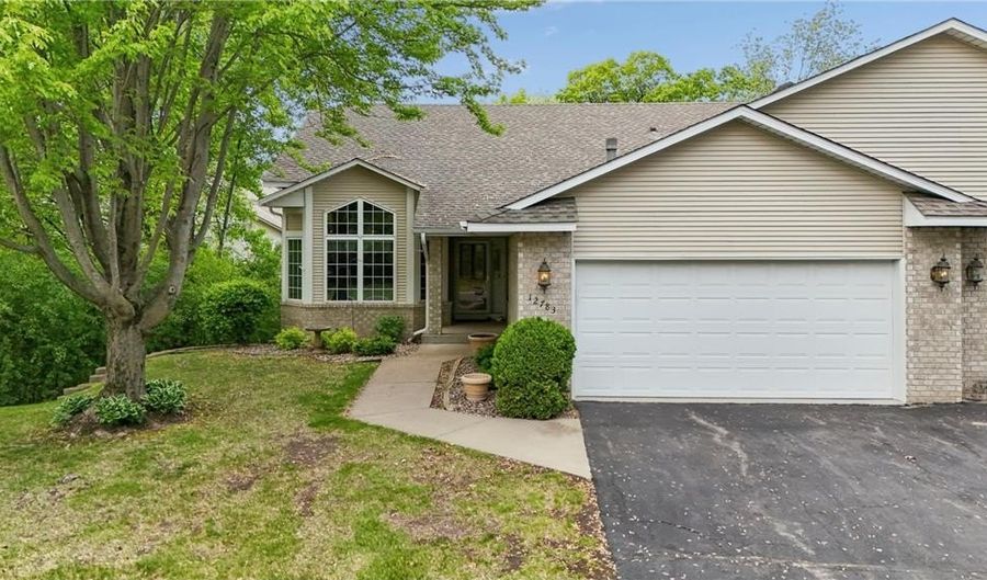 12783 Falcon Dr, Apple Valley, MN 55124 - 3 Beds, 3 Bath