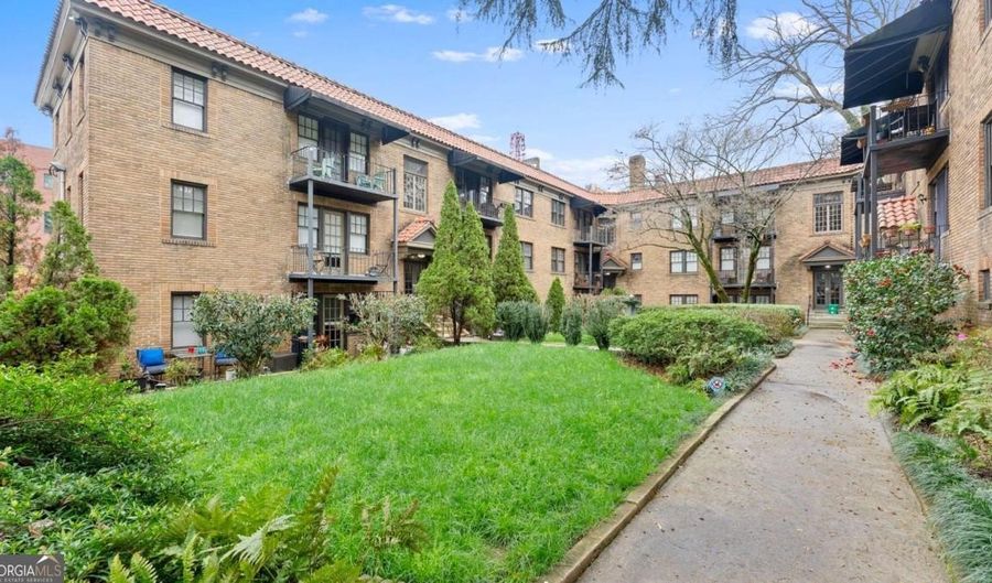 677 Somerset Ter NE 2D, Atlanta, GA 30306 - 2 Beds, 1 Bath