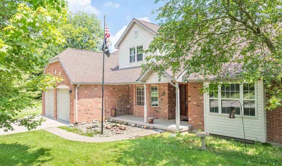 210 Evergreen Dr, Batesville, IN 47006 - 3 Beds, 3 Bath