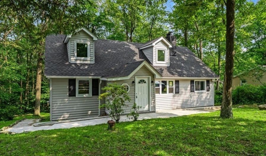7 Mondamin Rd, Alloway, NJ 07422 - 4 Beds, 2 Bath