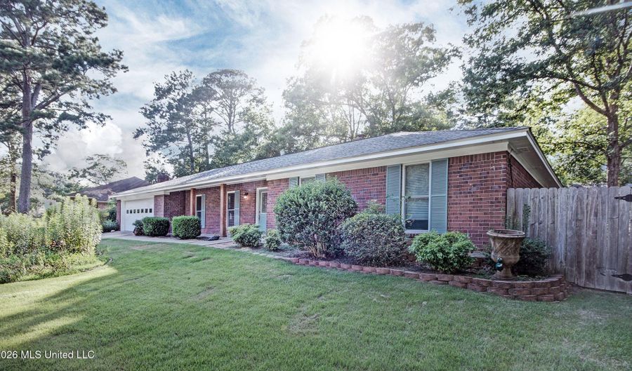 708 Benwick Dr, Brandon, MS 39047 - 3 Beds, 2 Bath