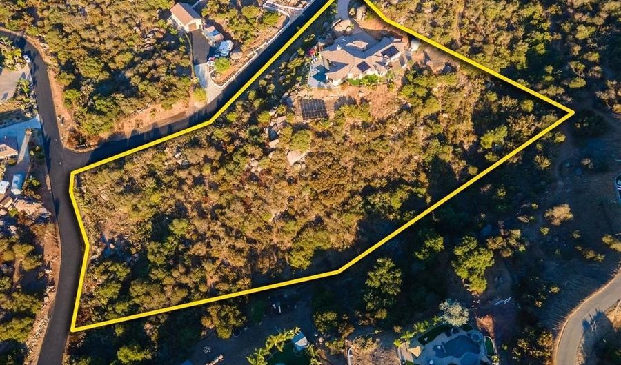 328 AMY Way, Alpine, CA 91901 - 4 Beds, 4 Bath