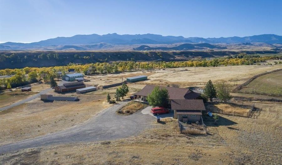 6 Bear Creek Rd, Cody, WY 82414 - 4 Beds, 3 Bath
