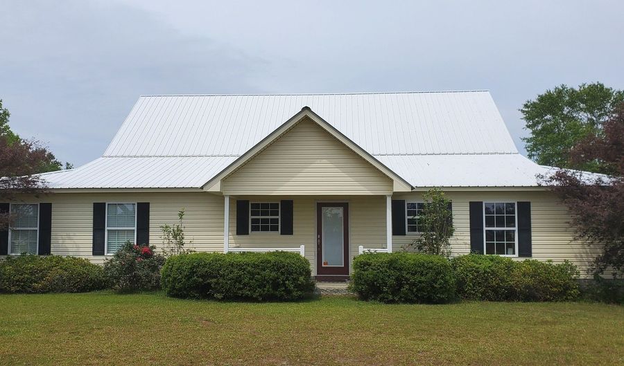 762 Old McLeod Brg, Adrian, GA 31002 - 5 Beds, 3 Bath