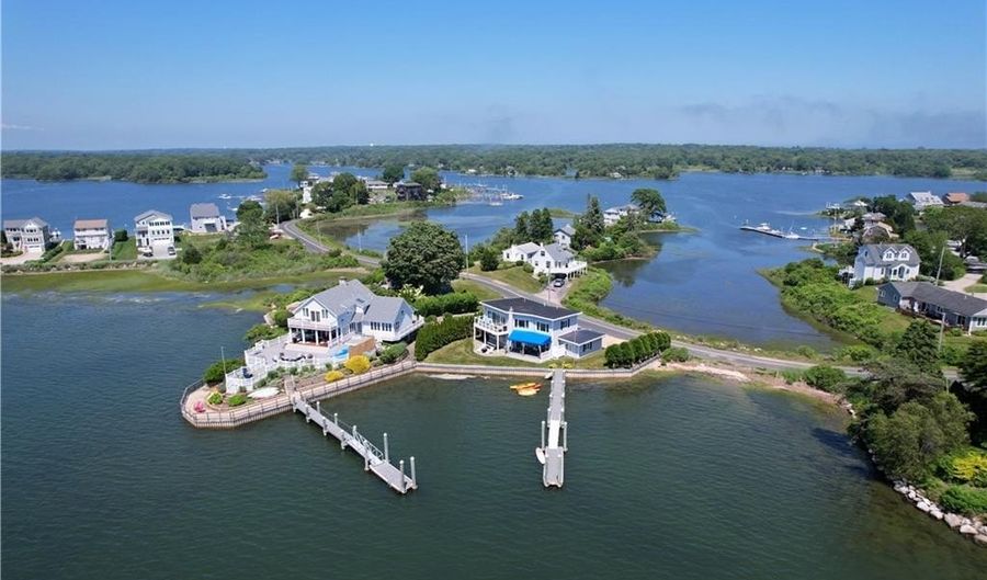 72 Marine Dr, Narragansett, RI 02882 - 2 Beds, 2 Bath