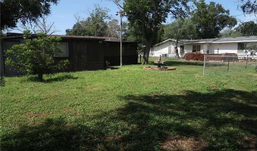 1003 Anderson Dr, Alice, TX 78332 - 3 Beds, 2 Bath