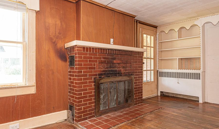 17 19 BURLEY St, Berlin, MD 21811 - 3 Beds, 2 Bath