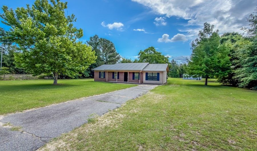 151 Kelley Rd, Bainbridge, GA 39817 - 3 Beds, 2 Bath
