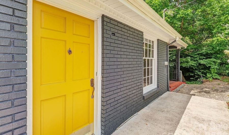 364 Pearson Dr, Asheville, NC 28801 - 3 Beds, 2 Bath