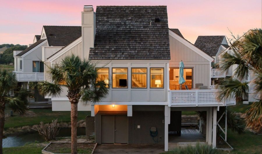 305 S Bald Head Wynd 21, Bald Head Island, NC 28461 - 3 Beds, 3 Bath