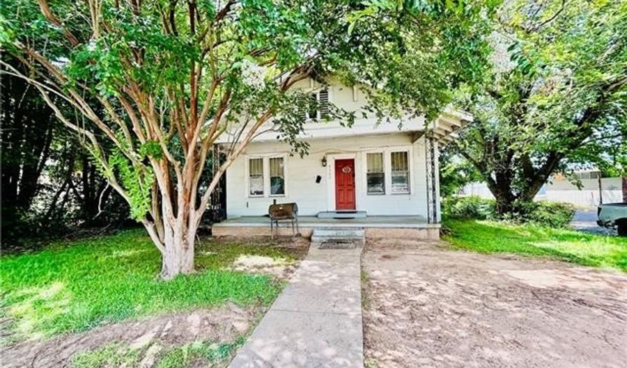 1760 ELLIOTT St, Alexandria, LA 71301 - 3 Beds, 1 Bath