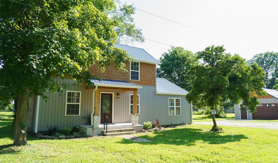 101 W College St, Ash Grove, MO 65604 - 3 Beds, 2 Bath