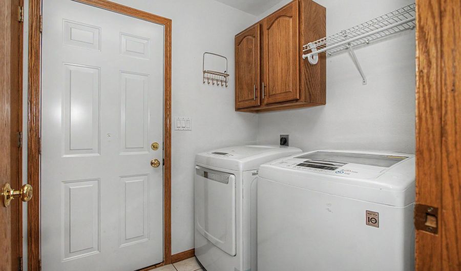 4529 Webster St, Ames, IA 50014 - 4 Beds, 4 Bath