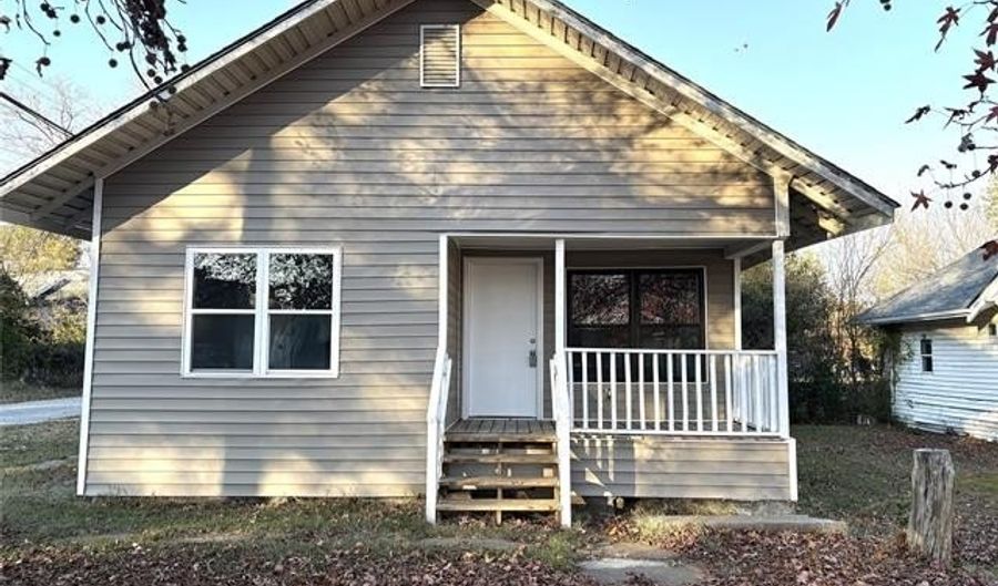 514 E 9th St, Bartlesville, OK 74003 - 3 Beds, 2 Bath