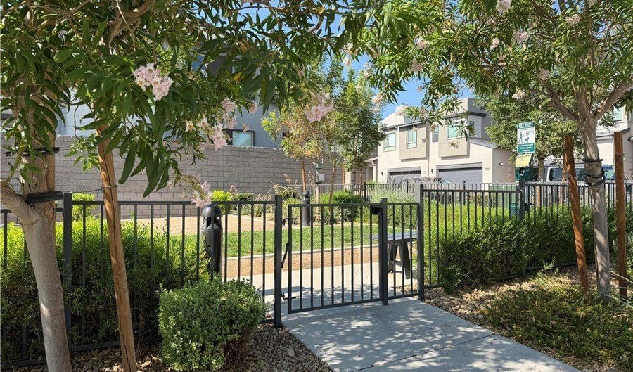 9234 Litvin St, Las Vegas, NV 89166 - 3 Beds, 3 Bath