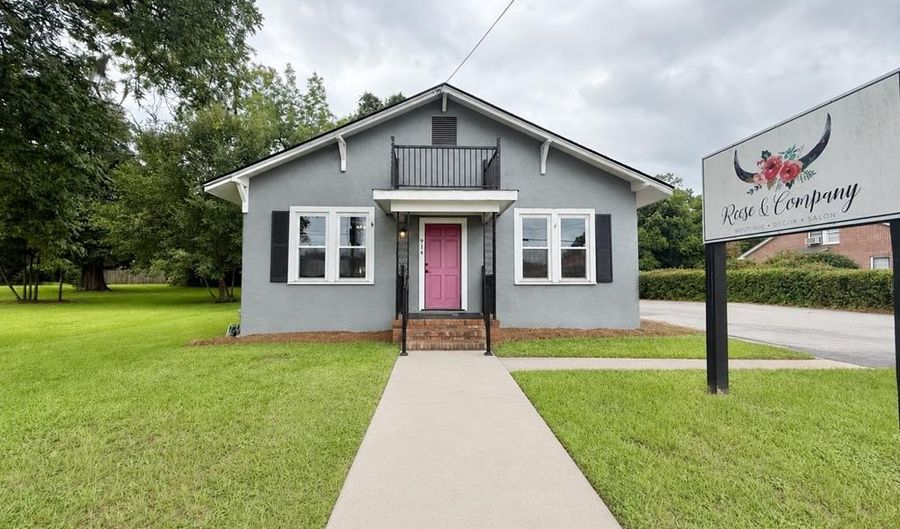 914 Shotwell St, Bainbridge, GA 39819 - 0 Beds, 2 Bath