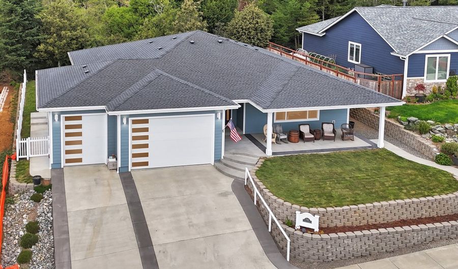 7186 VISTA RIDGE Dr, Brookings, OR 97415 - 3 Beds, 3 Bath