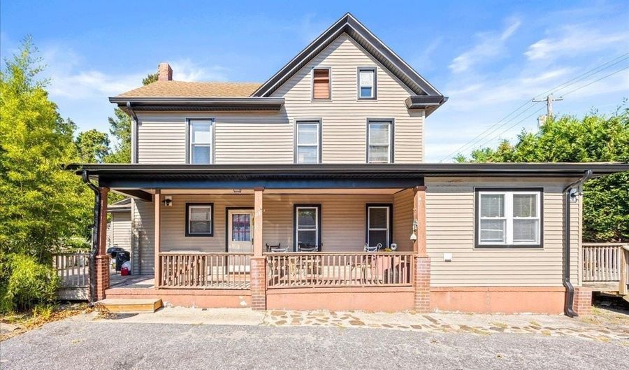 743 N Shore Rd, Absecon, NJ 08201 - 5 Beds, 4 Bath