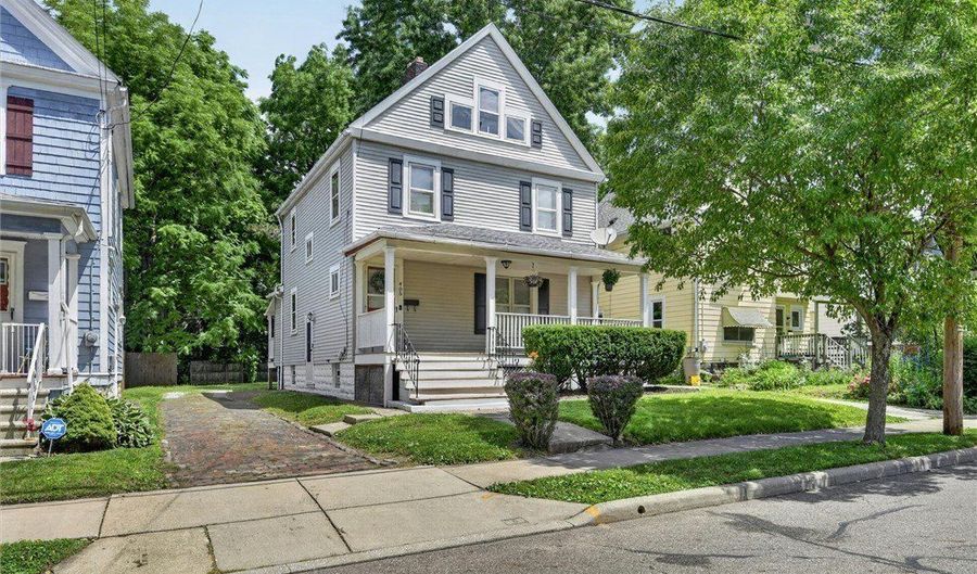 405 Silver St, Akron, OH 44303 - 3 Beds, 2 Bath