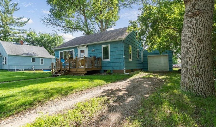 510 Park St, Alexandria, MN 56308 - 3 Beds, 2 Bath