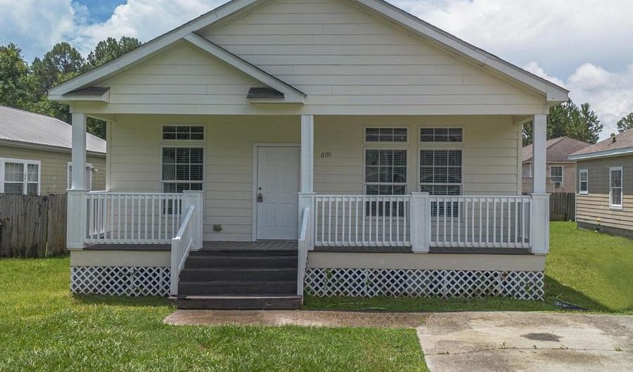 6191 W Desoto St, Bay St. Louis, MS 39520 - 3 Beds, 2 Bath