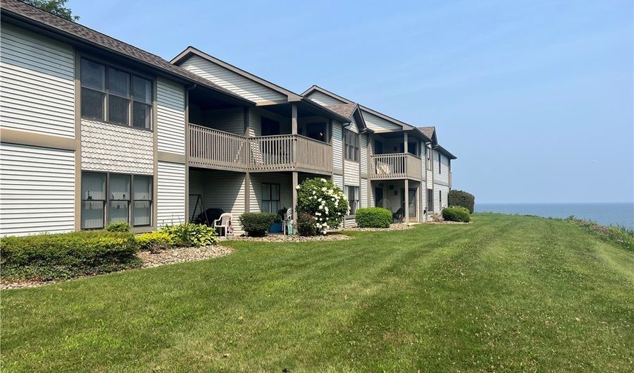5237 Lake Rd W 1026, Ashtabula, OH 44004 - 2 Beds, 2 Bath