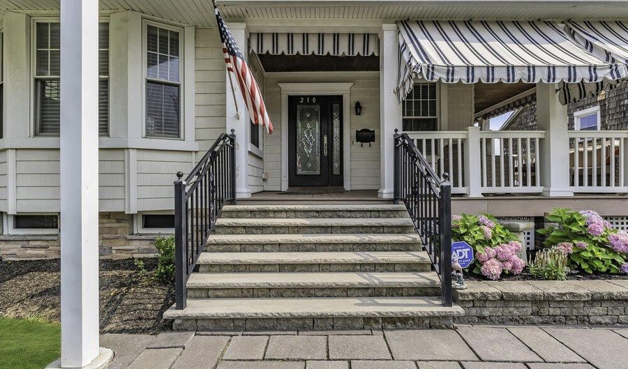210 8th Ave, Belmar, NJ 07719 - 6 Beds, null Bath