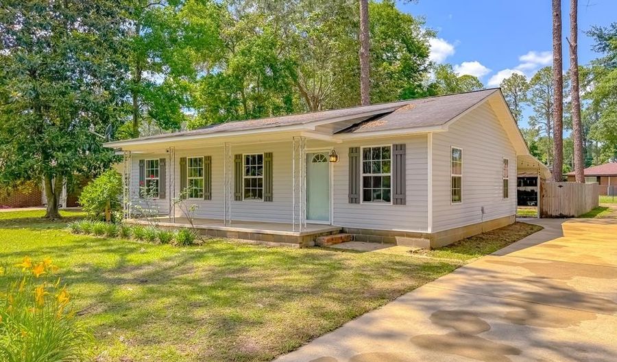 1409 Woodland Dr, Bainbridge, GA 39819 - 3 Beds, 2 Bath