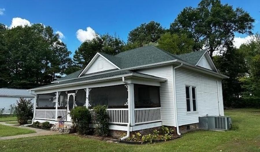 606 NW 1st St, Atkins, AR 72823 - 2 Beds, 1 Bath