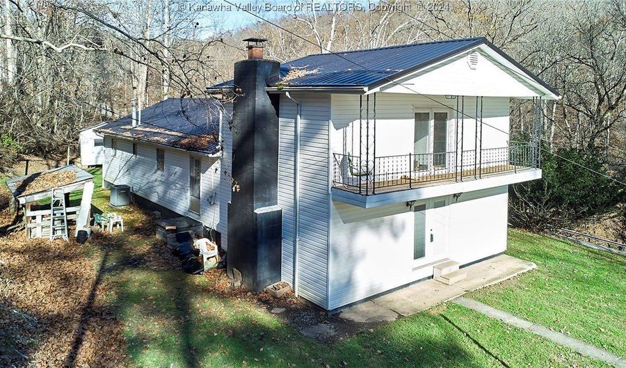 1308 Midway Rd, Alum Creek, WV 25564 - 3 Beds, 2 Bath