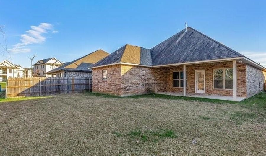 608 Riverscape Dr, Shreveport, LA 71104 - 3 Beds, 2 Bath