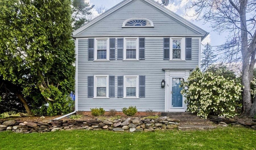 30 S Westfield St, Agawam, MA 01030 - 4 Beds, 2 Bath