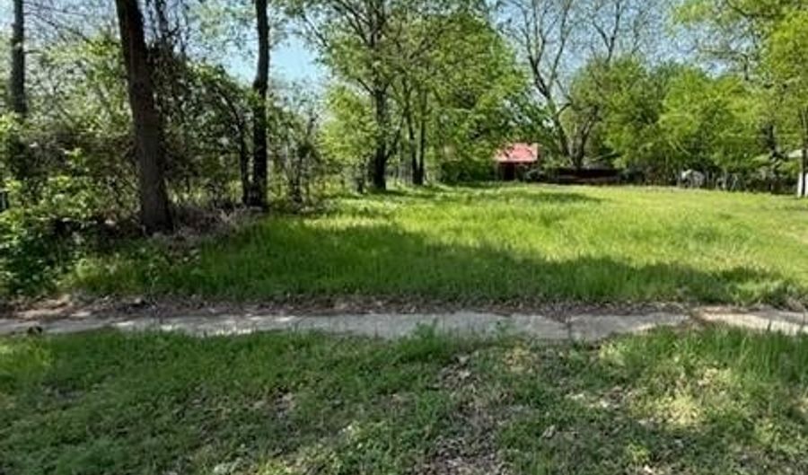525 D St SE, Ardmore, OK 73401 - 0 Beds, 0 Bath