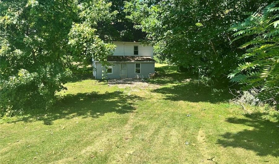 1305 Clawson St, Alton, IL 62002 - 3 Beds, 1 Bath